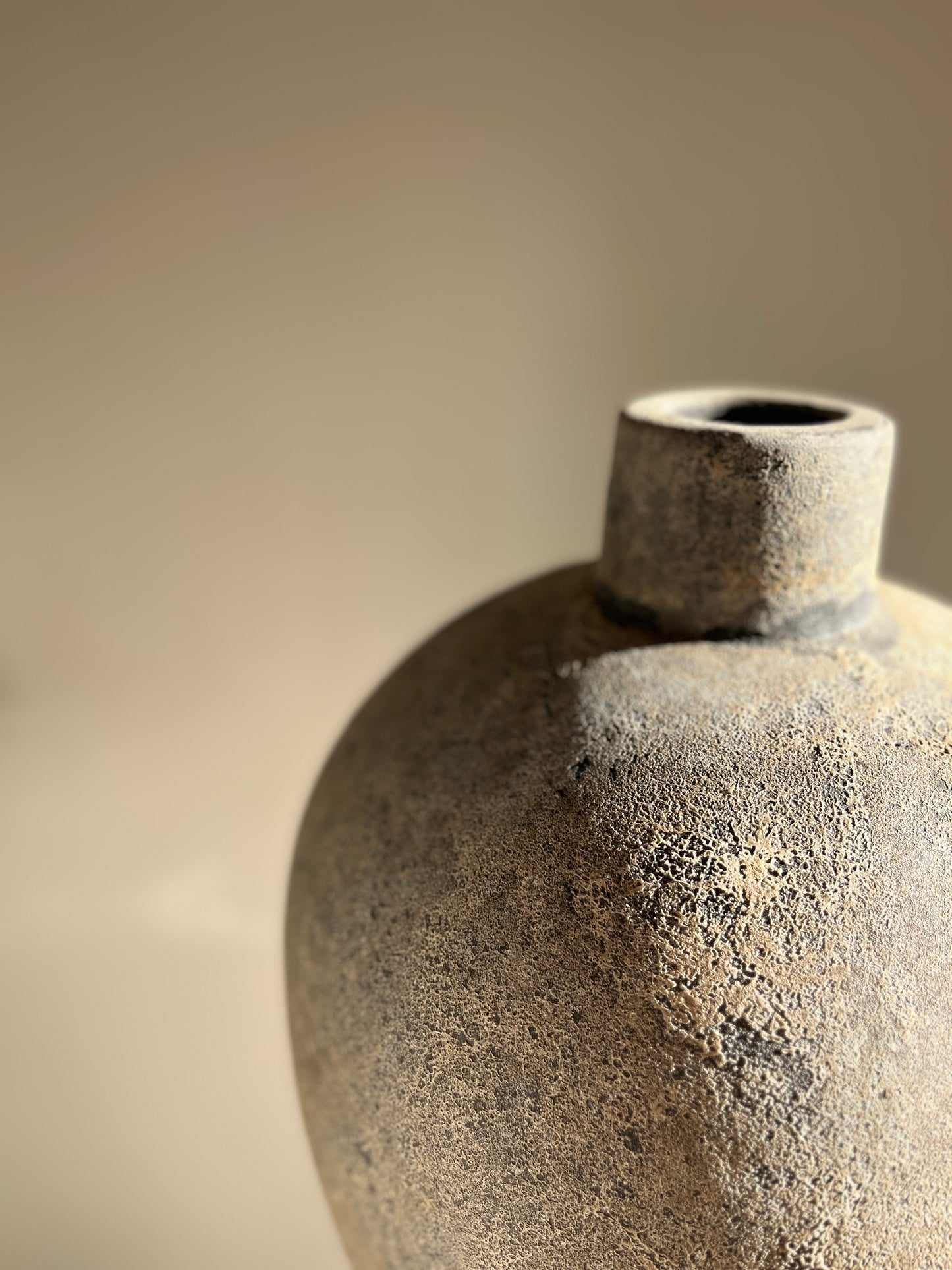 Zora | Terracotta Vase